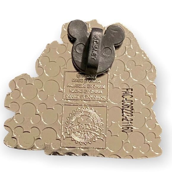 Disney 2021 Christmas Cutie Mystery Pin - Huey Dewey and Louie Limited release, - Picture 2 of 4